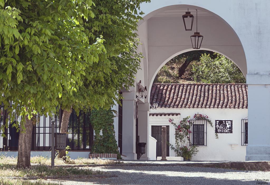 Hospederia Reina De Los Angeles Aracena Buitenkant foto