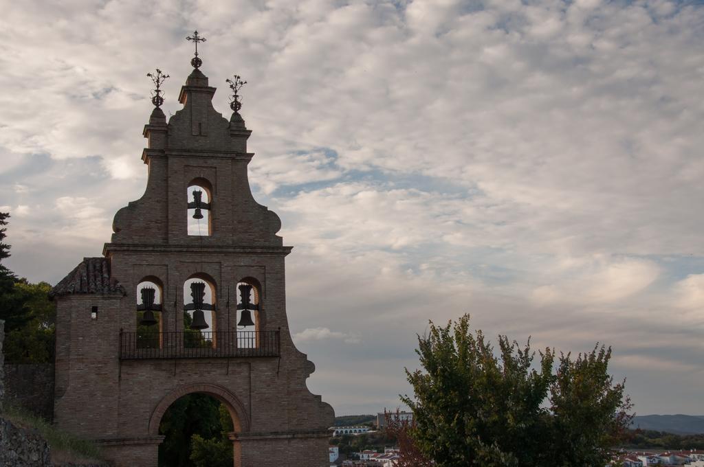 Hospederia Reina De Los Angeles Aracena Buitenkant foto